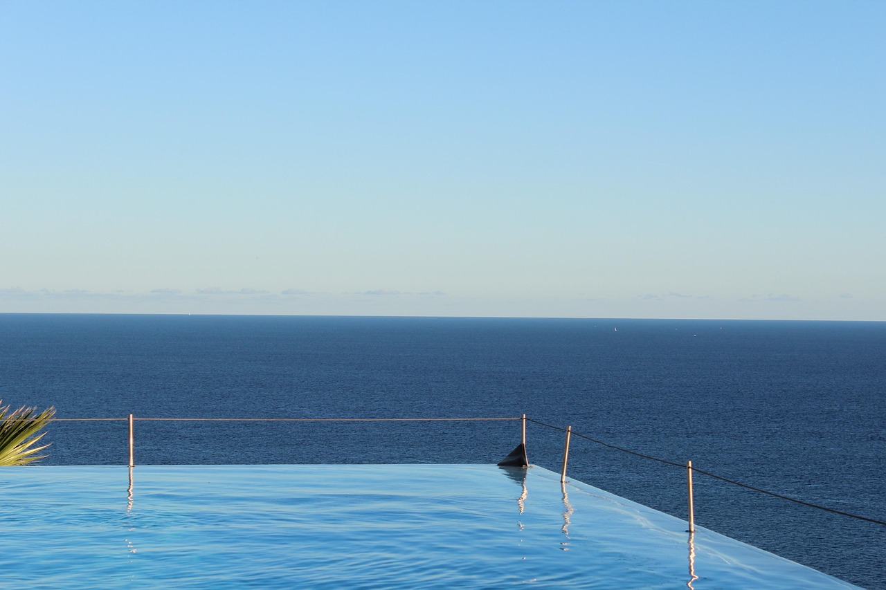 Transform Your Outdoor Space: A Guide to Luxury Outdoor Furniture