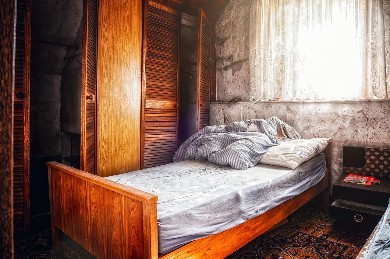 Why Fitted Bedroom Wardrobes Are Essential For A Tidy Home?