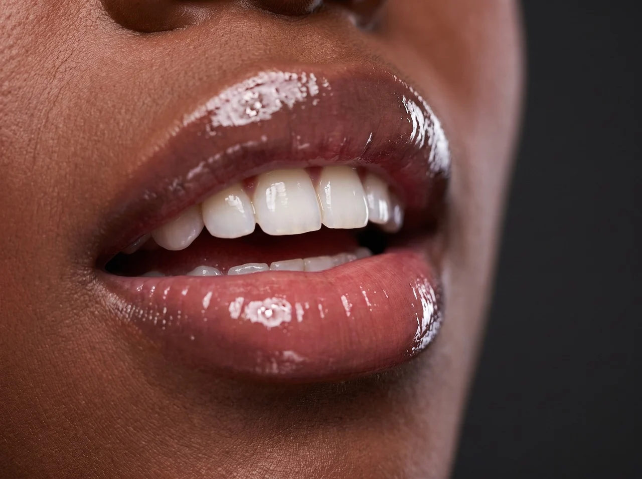 Achieve A Radiant Smile With Tucson Teeth Whitening Services