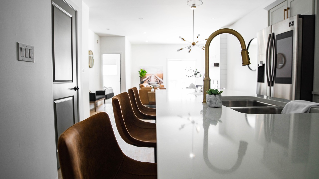 Why Luxury Home Auctions Are the Best Way to Buy Your Dream Property in 2025?