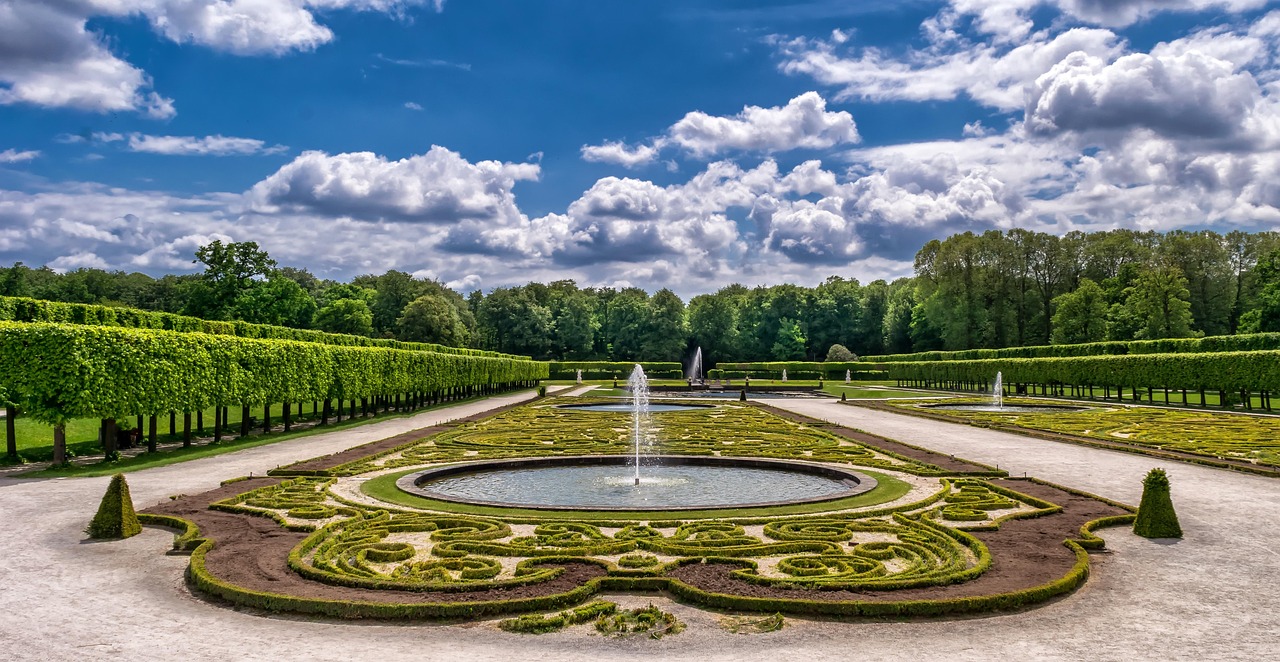 Benefits of Using Flagstone in Landscaping