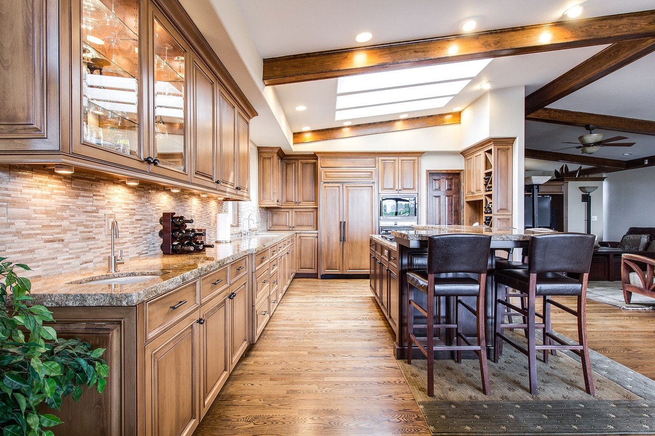 What Makes Luxury Real Estate Auctions a Smart Choice in 2025?