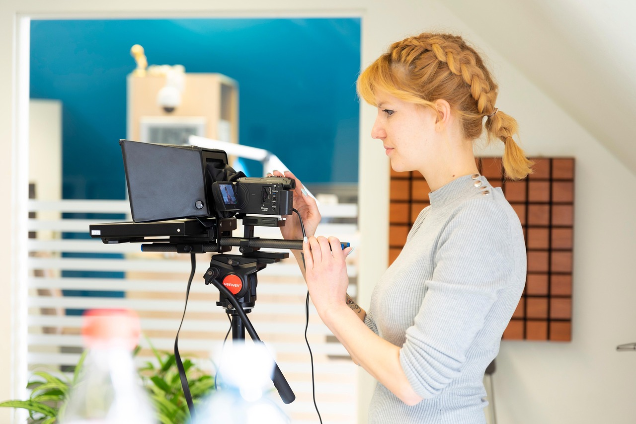 How to Improve Your On-Camera Presence as a TV Reporter?